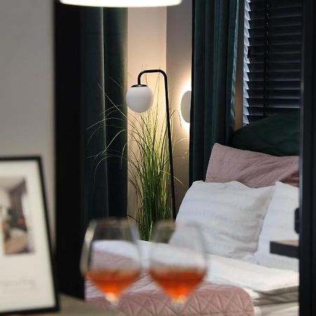 Urban Stay Tirana Deluxe 外观 照片