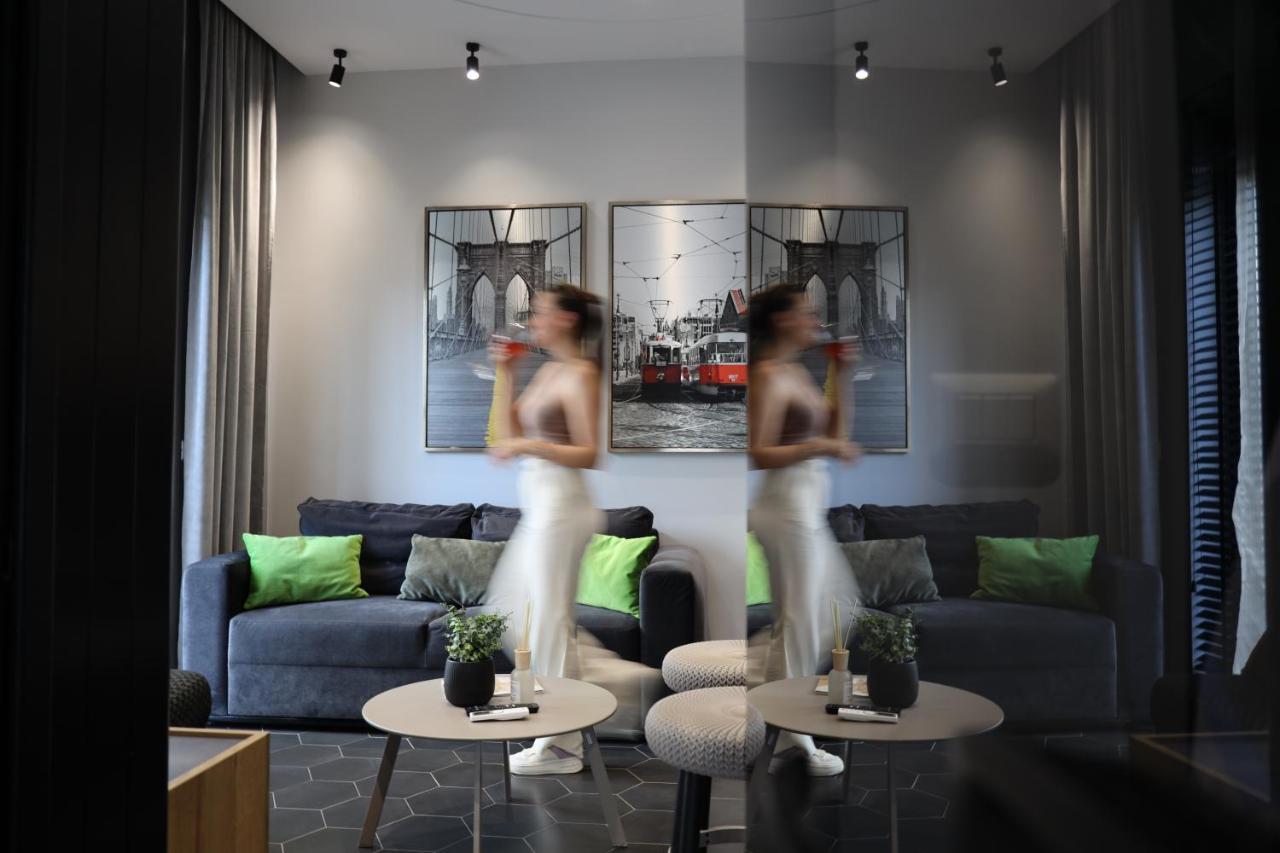 Urban Stay Tirana Deluxe 外观 照片