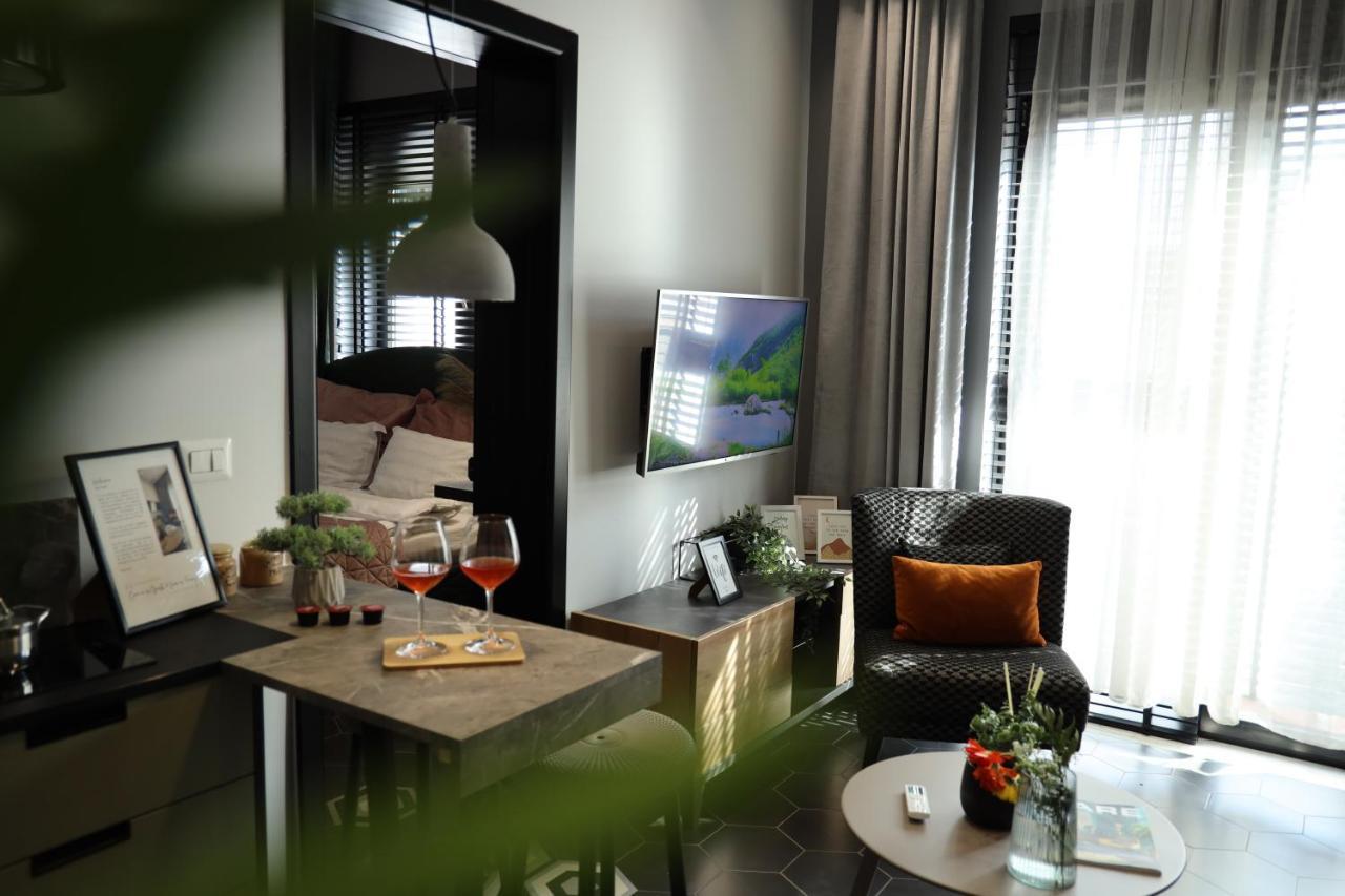 Urban Stay Tirana Deluxe 外观 照片
