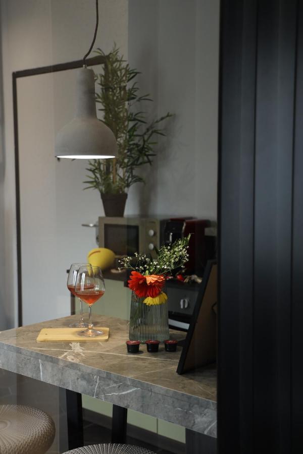 Urban Stay Tirana Deluxe 外观 照片