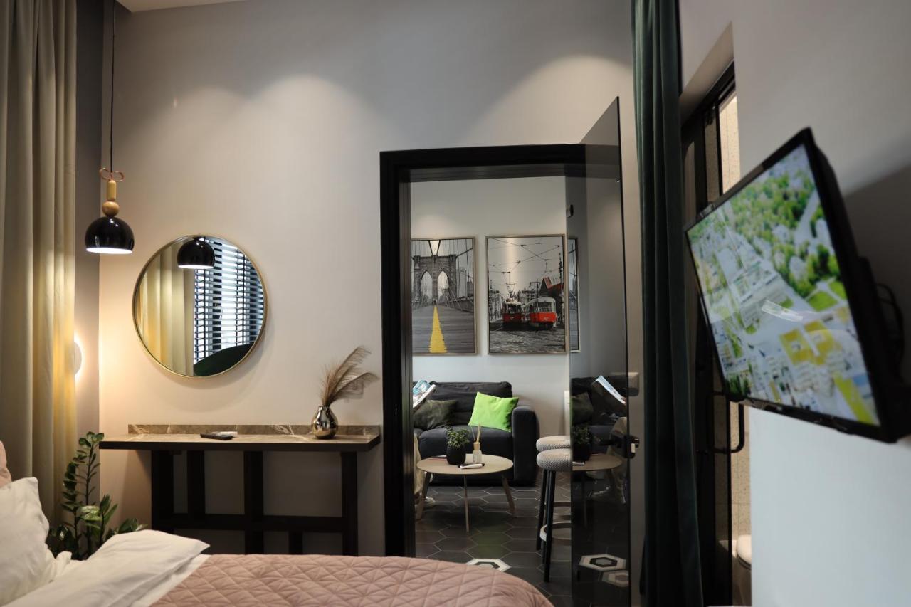Urban Stay Tirana Deluxe 外观 照片