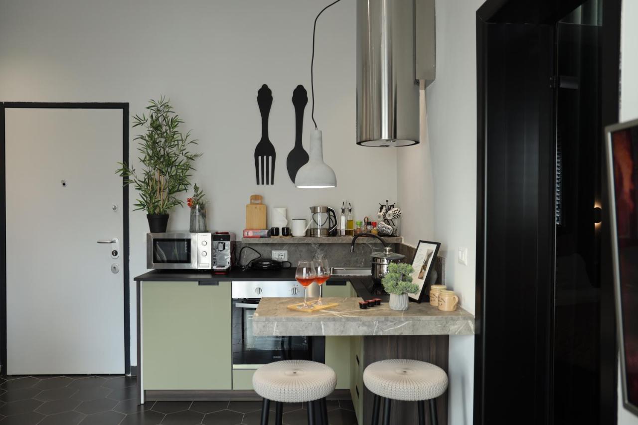 Urban Stay Tirana Deluxe 外观 照片